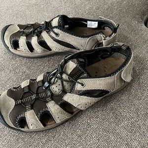 Men's Outdoor Sandals - Black and Tan